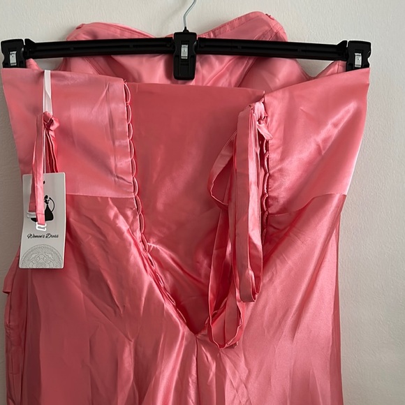 Coral Satin corset back Prom/Wedding dress with front slit - Picture 3 of 5